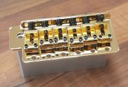 -GD- Stratasvaj 52.5 spacing Solitt Stlblock Guld